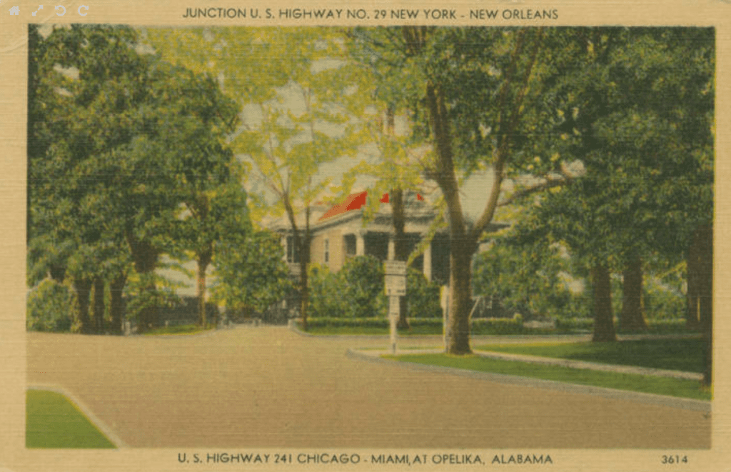 Vintage postcard, likely from the 1930's, featuring Heritage House. Published by MWM Color-Litho #3614